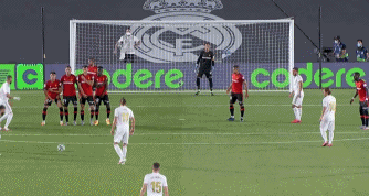 武切维奇28分平赛季最高，本赛季得分20+时公牛4胜1负