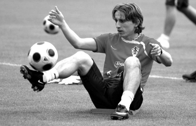 欧冠前一天换帅，布鲁日官方：前海港主帅莱科接手球队